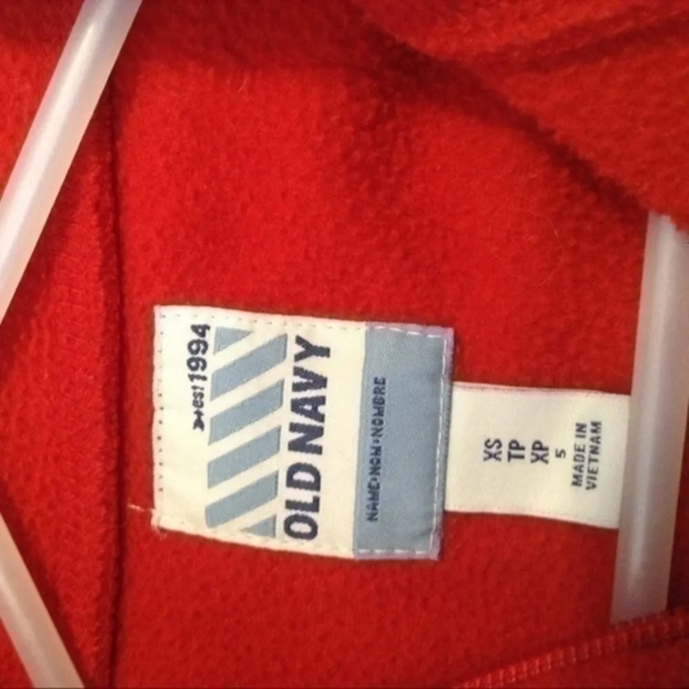 Red Old Navy pullover fleece jacket